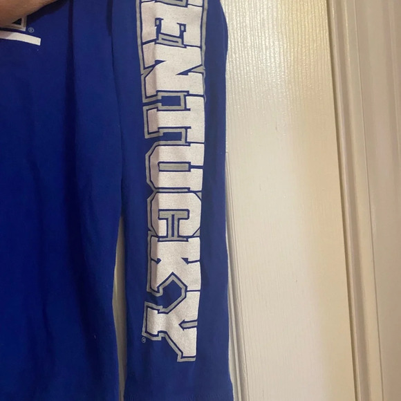 Kentucky Wildcats Tshirt - Picture 4 of 9